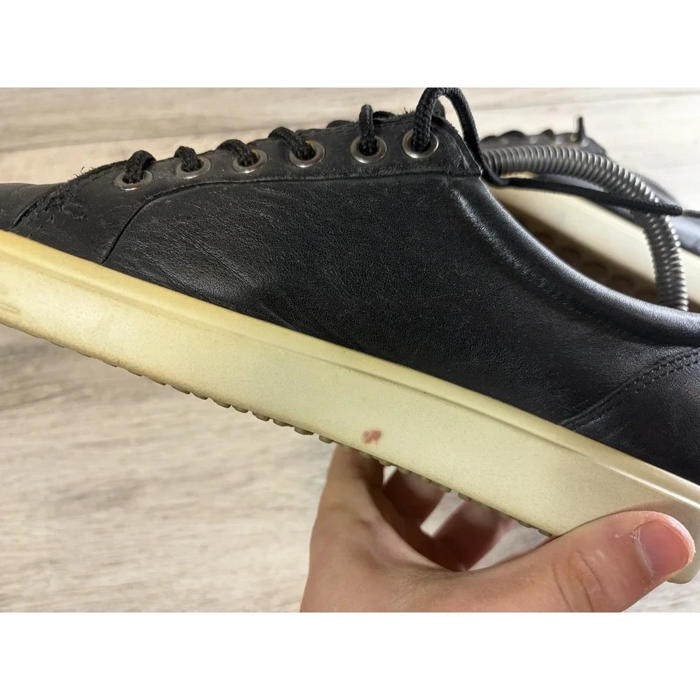 Ecco Shoes Womens‎ Size 7 Soft 8 Black Leather Low Top Round Toe Comfort Sneaker